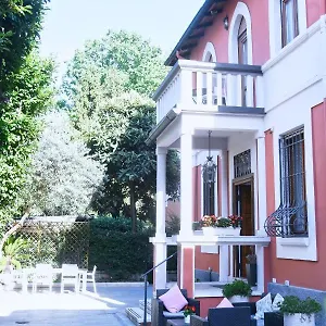 la-villa-bed-breakfast.it-lombardy.com/